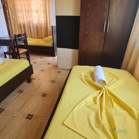 Hotel Brace จีโรคาสเตอร์ ภายนอก รูปภาพ