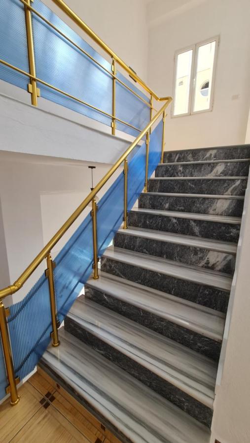 Hotel Brace จีโรคาสเตอร์ ภายนอก รูปภาพ