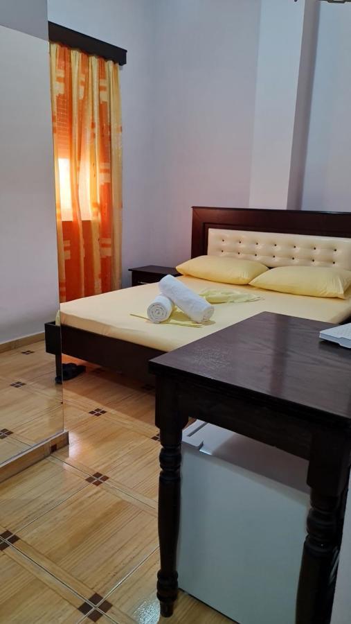 Hotel Brace จีโรคาสเตอร์ ภายนอก รูปภาพ