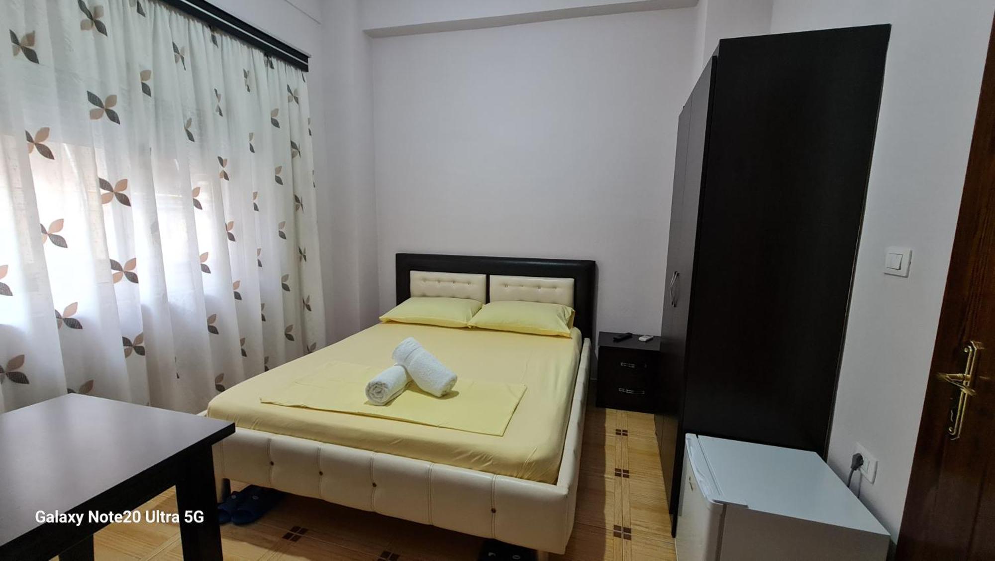 Hotel Brace จีโรคาสเตอร์ ภายนอก รูปภาพ