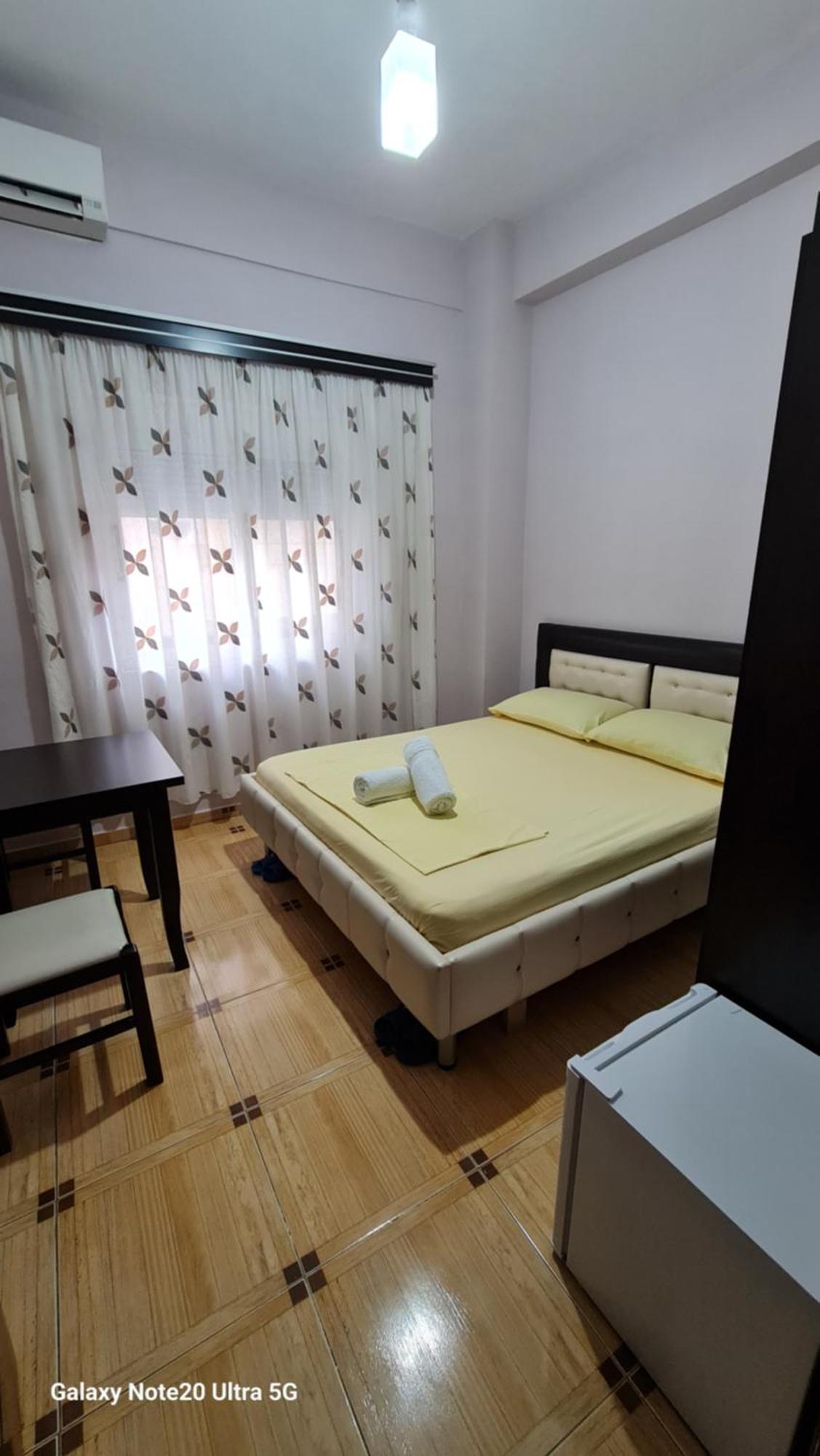 Hotel Brace จีโรคาสเตอร์ ภายนอก รูปภาพ